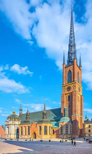 Hoppa av vid attraktioner, museer och landmärken i Stockholm med en hop-on hop-off busstur – Smidiga stopp och sightseeing under 2026